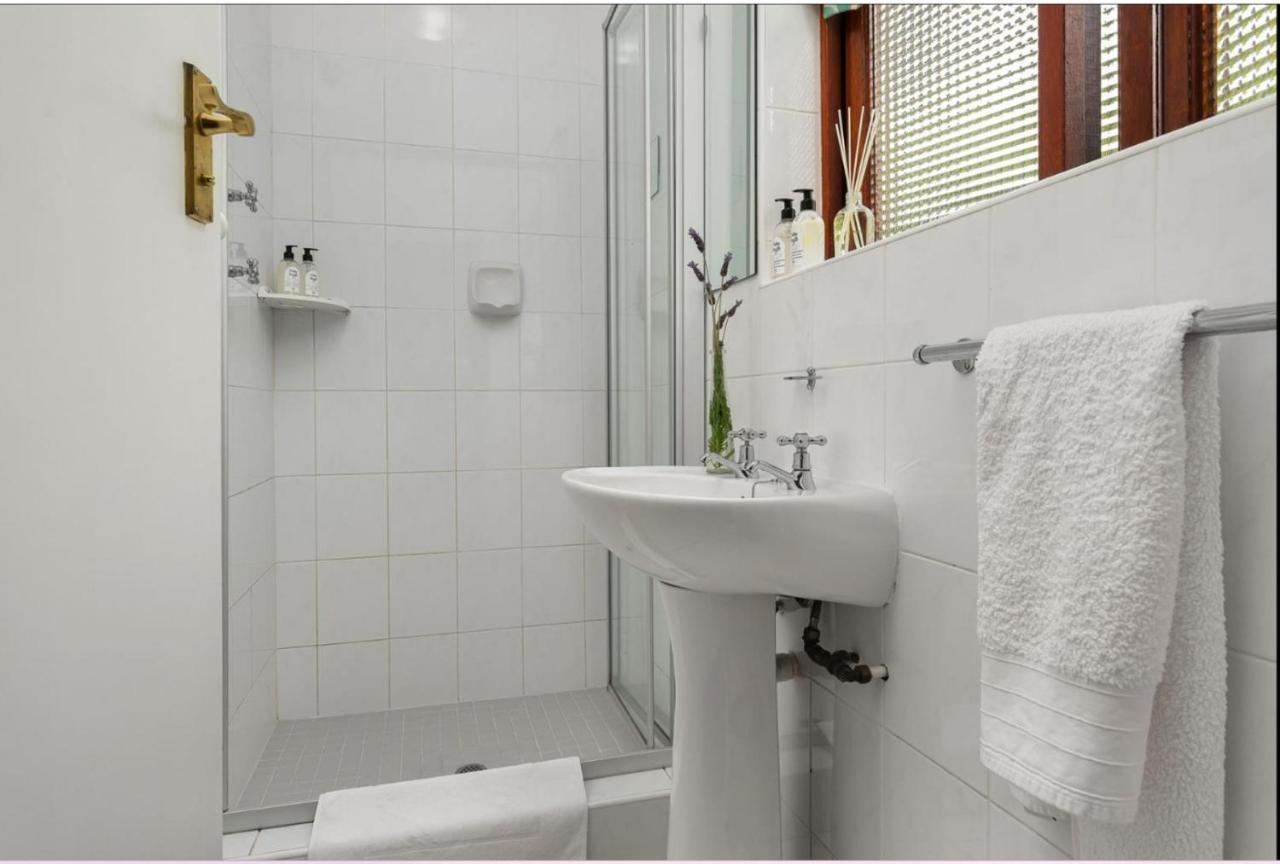 Valley Heights Guest House And B & B Cape Town Bagian luar foto